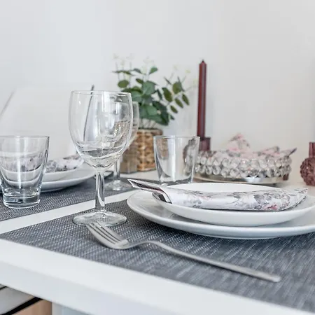 Palarikova Old App アパート