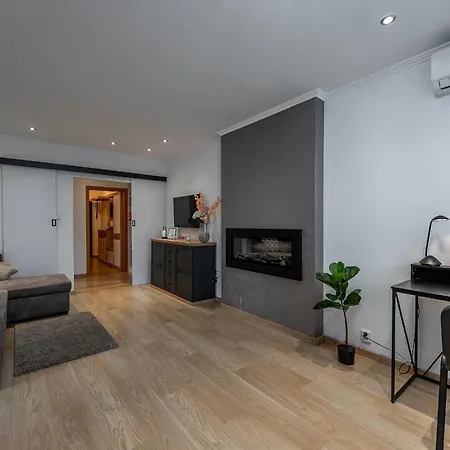 アパート Palarikova Old App