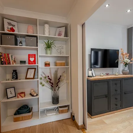 アパート Palarikova Old App