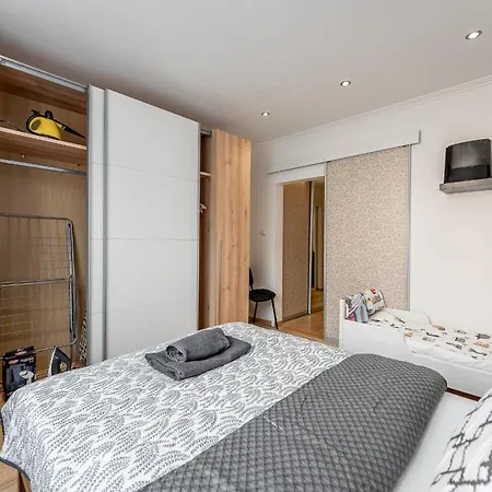 Apartment Palarikova Old App