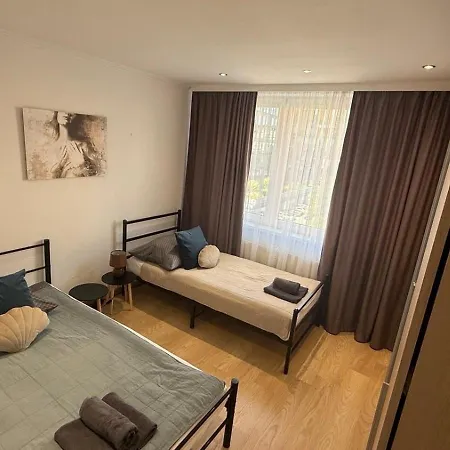 Palarikova Old App アパート